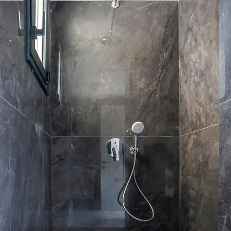 Megan Luxury With Private Pool