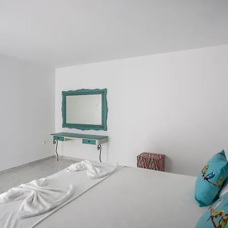 Megan Luxury With Private Pool Apartament