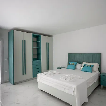 Megan Luxury With Private Pool Apartment Pefkochori