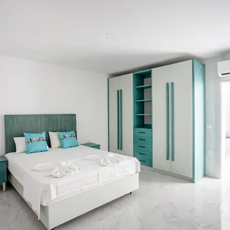 Megan Luxury With Private Pool Apartmán Pefkochori