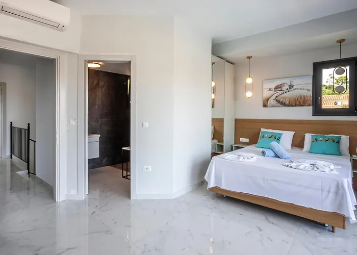 Megan Luxury With Private Pool